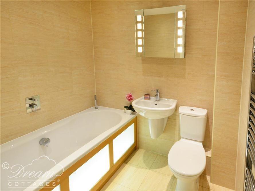 The Boardwalk Villa West Bay Luaran gambar